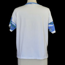 Load image into Gallery viewer, Vintage 80s Indonesia Souvenir Ringer Tee Size Medium to Large
