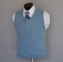 Load image into Gallery viewer, Vintage 70s V-neck Sweater Vest Size Medium