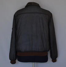 Load image into Gallery viewer, Vintage 70s US Military Bomber Flight Jacket Size Large