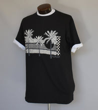 Load image into Gallery viewer, Vintage 90s Florida Puffy Graphic Souvenir Tee Size Large