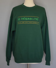 Load image into Gallery viewer, Vintage 90s d&#39;Éirinn Mé Ireland Souvenir Sweatshirt Size Large