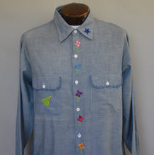 Load image into Gallery viewer, Vintage 70s Floral Embroidered Chambray Shirt Size Large to XL