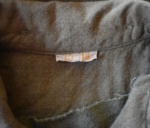 Load image into Gallery viewer, Vintage 40s WWII Wool Military Field Shirt Size Small to Medium
