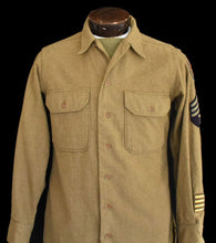 Load image into Gallery viewer, Vintage 40s WWII Wool Military Field Shirt Size Small to Medium