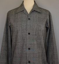 Load image into Gallery viewer, Y2K Wool Flannel Black &amp; White Plaid Shirt Size Medium
